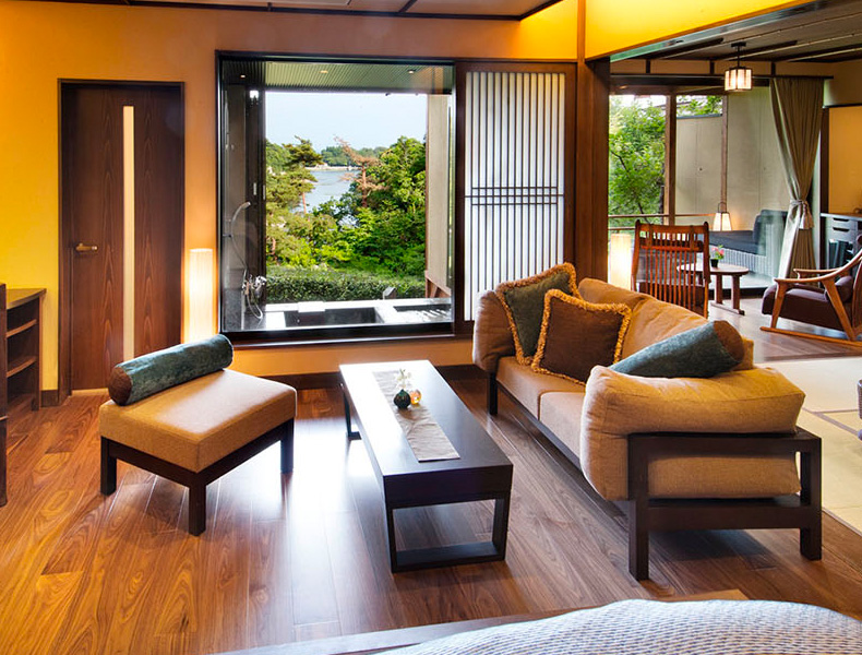 HYAKURAKU suite with open-air bath